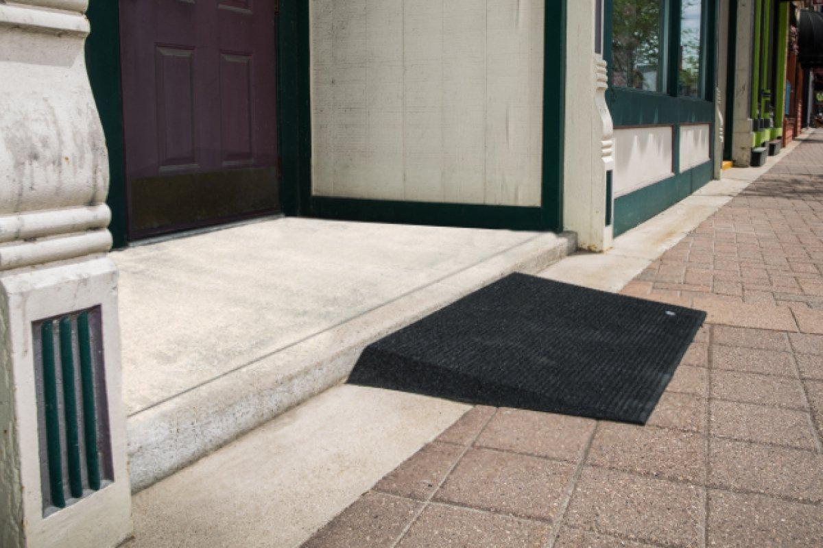 Transitions Rubber Angled Entry Mat