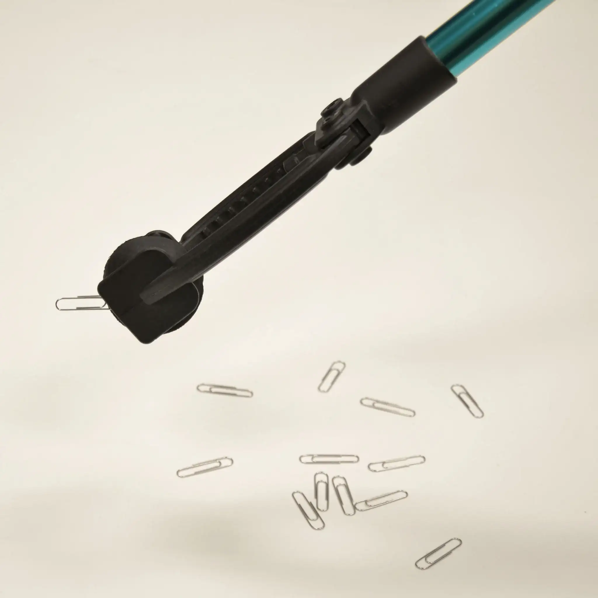 Heavy Duty Reach and Grip - Image 4