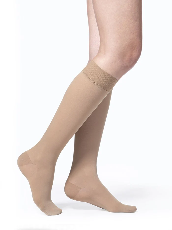Womens Opaque Knee High 20-30mmHg - Image 3