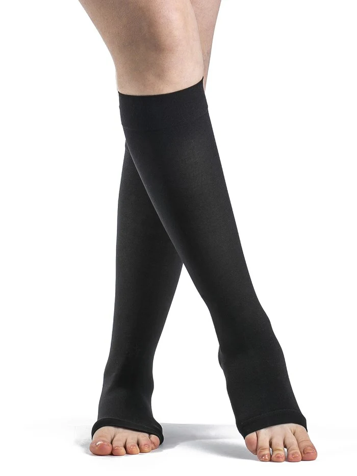 Womens Opaque Knee High 20-30mmHg - Image 7