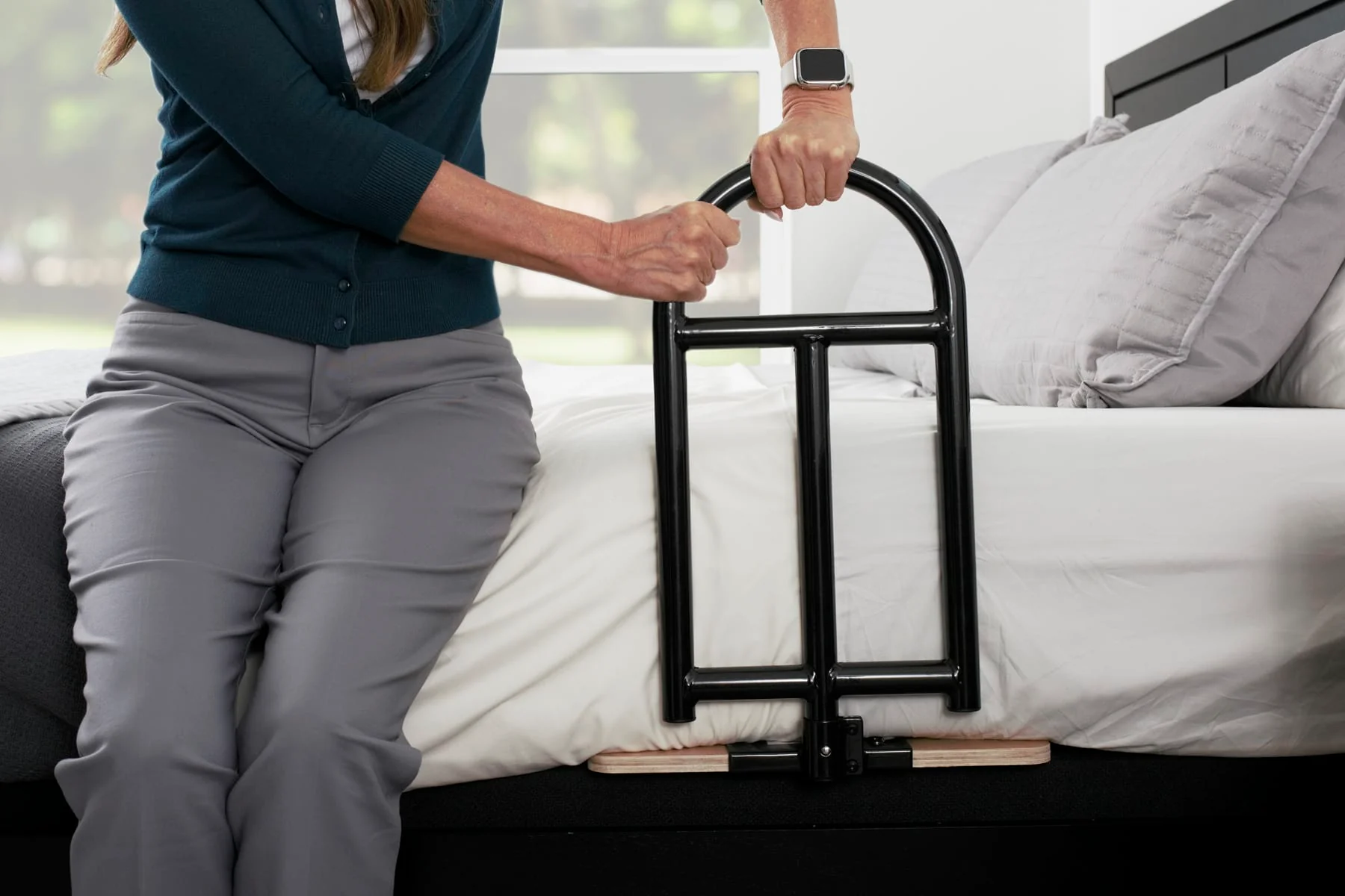 Bedcane With Organizer Pouch - Image 4
