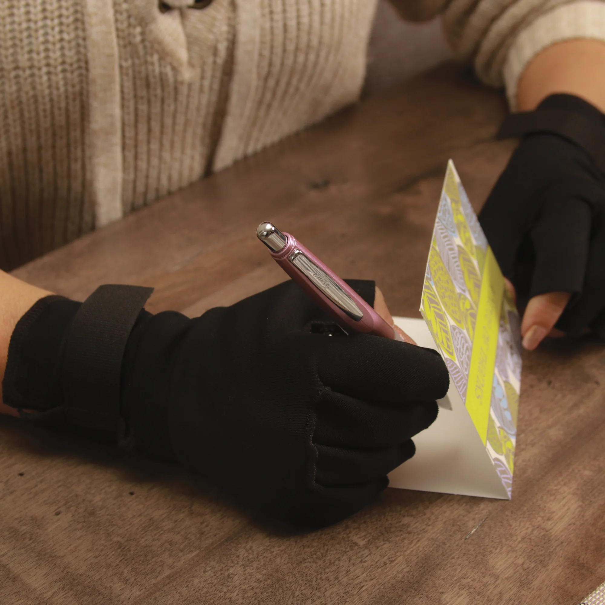 Swede-O Thermal Arthritic Gloves (pair) - Image 6